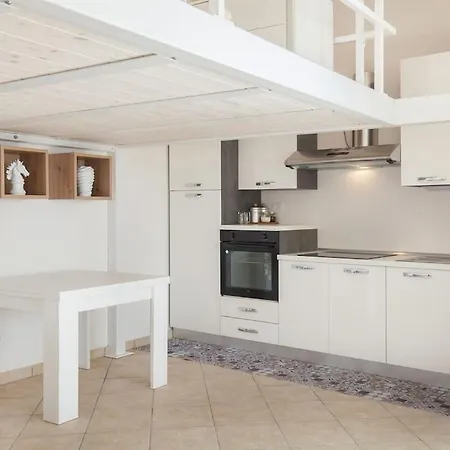 Roby-loft A Сasa de vacaciones Torri Del Benaco